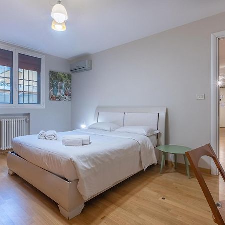 Nel Cuore Del Centro Storico Cozy Apartment Болонья Екстер'єр фото